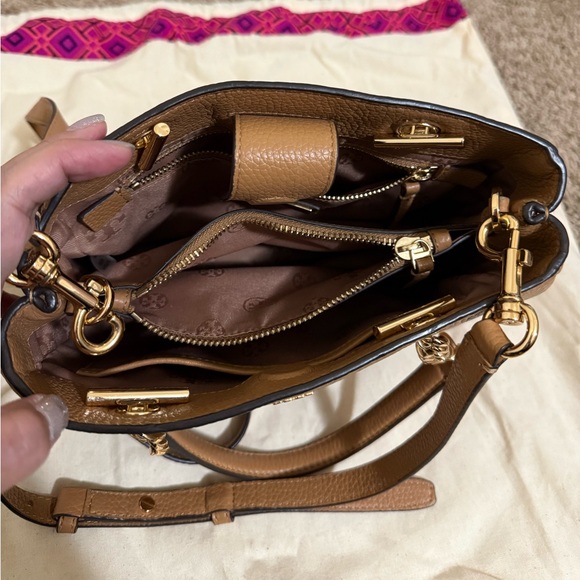 Tory Burch - Carter Small Tote - Picture 2 of 4